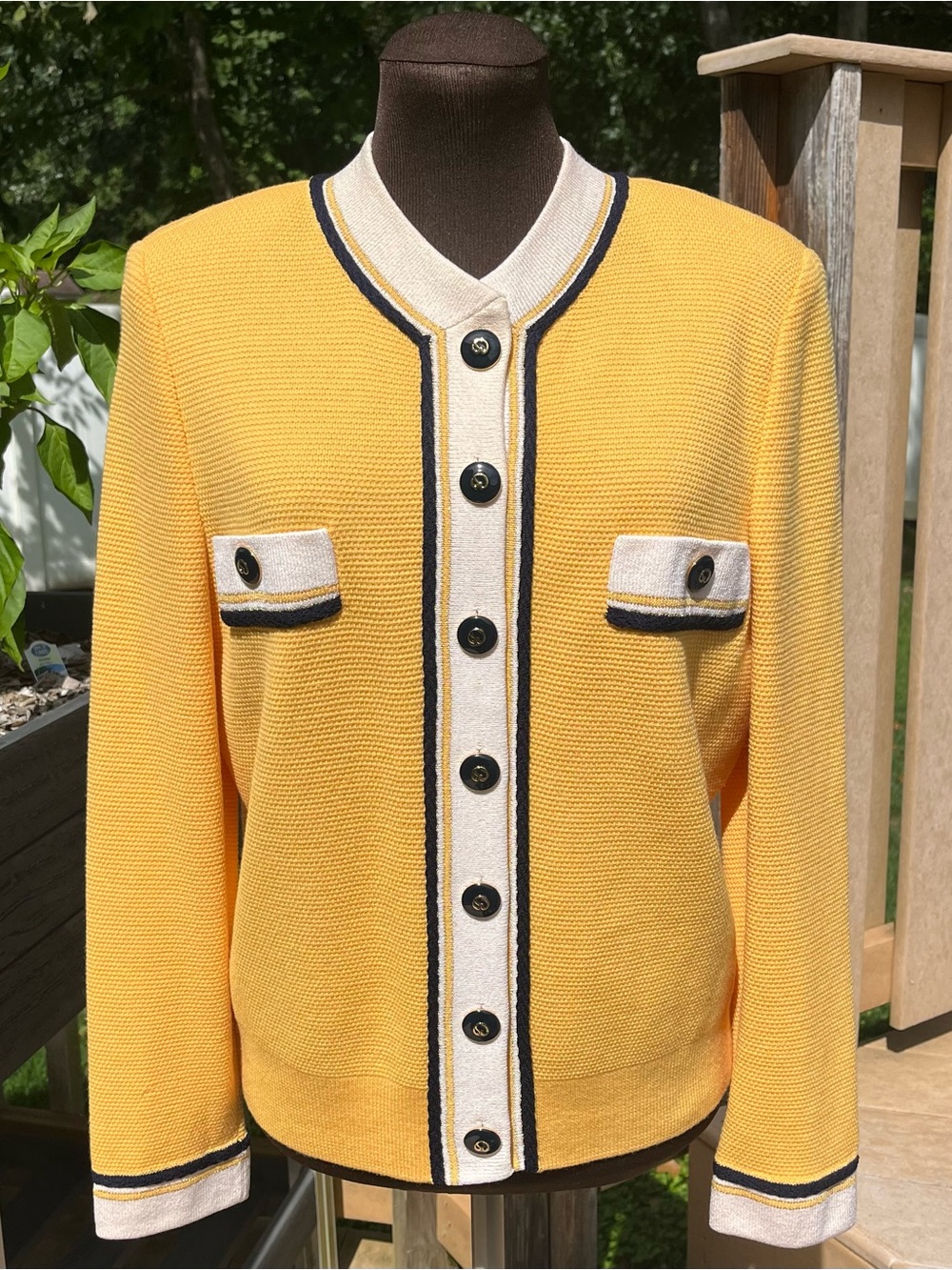 St. John Collection Yellow Crepe Knit Jacket Size M Old Money Preppy Classic